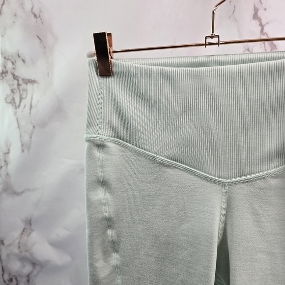 The North Face Women's Mint Green Leggings. Fit More Like a Size SMALL - Picture 2 of 13